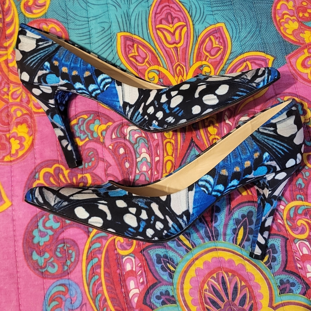 ***LAST CHANCE***Nine West Blue and Black Butterfly Print Women's Heels